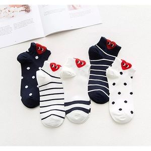 Bundle 6 pairs socks( 1 free donut socks)